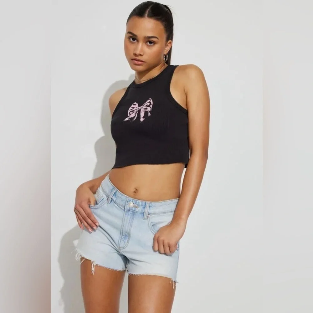 Garage Classic Cut-Off Mom Jean Shorts - Picture 3 of 7